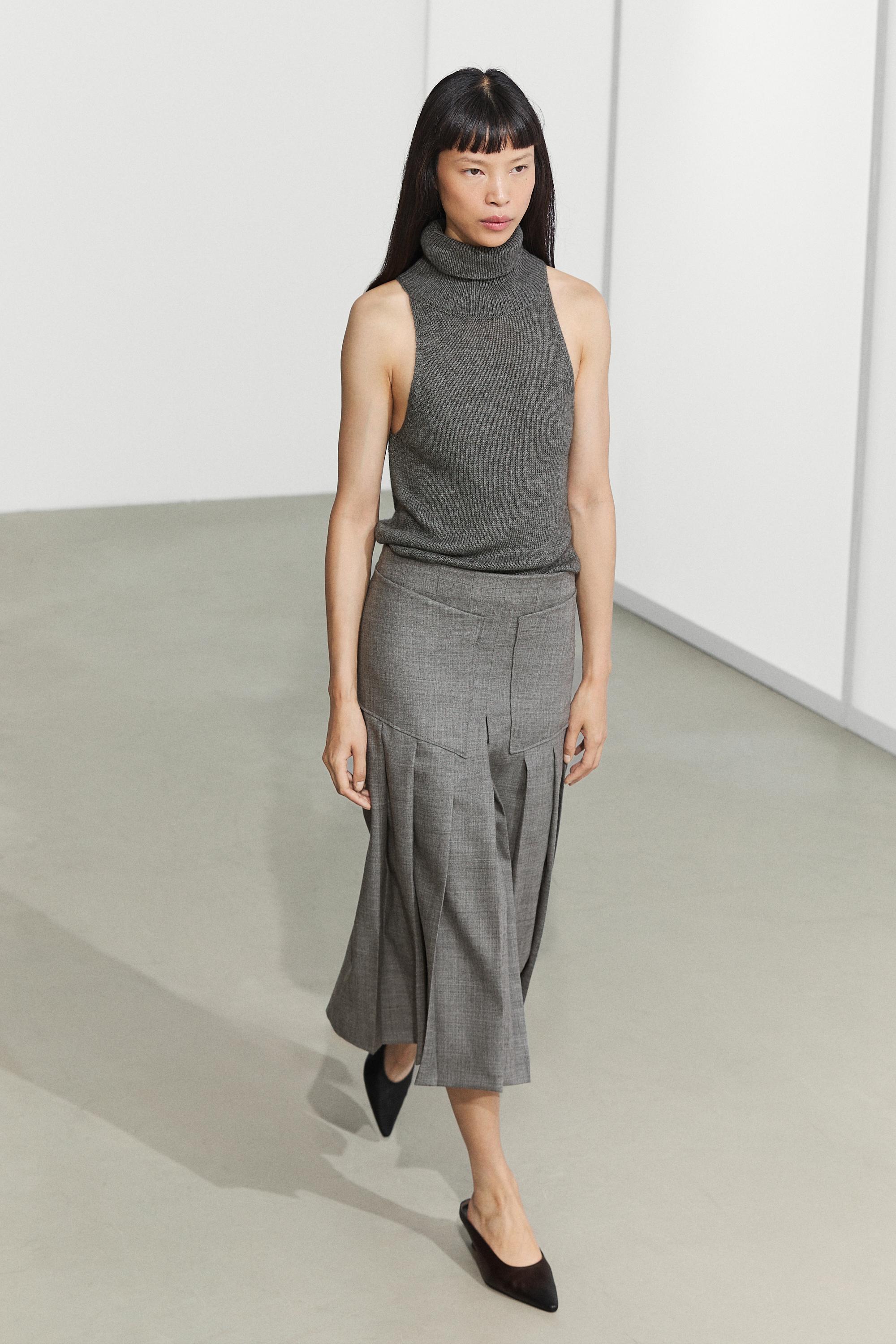 100% Wool Pleated Midi Skirt with Pocket Detail