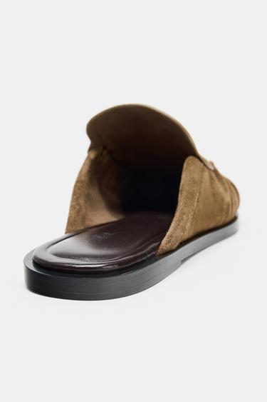 MOCASSINS EN CROÛTE DE CUIR OUVERTS À L'ARRIÈRE - Marron de Zara - Image 3