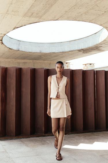 BEADED LINEN BLEND BERMUDA SHORTS - Light beige by Zara - Image 0