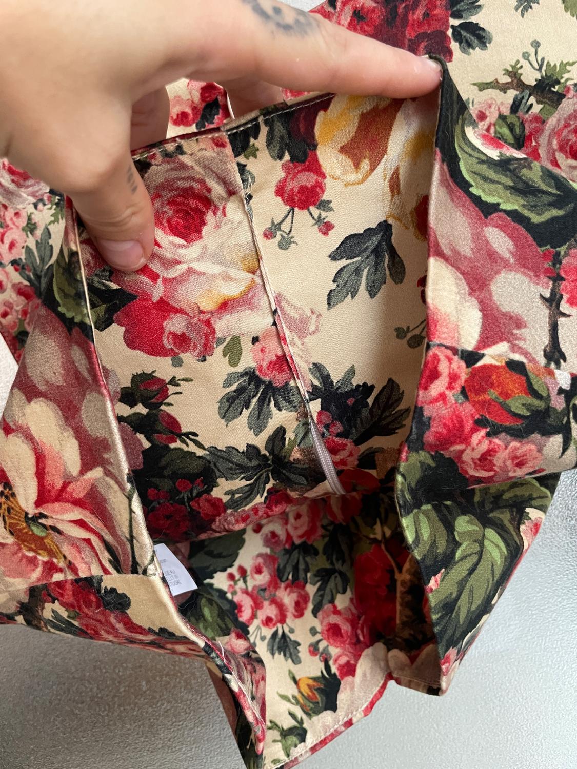 TOP ESTILO CHALECO FLORAL - Image 5