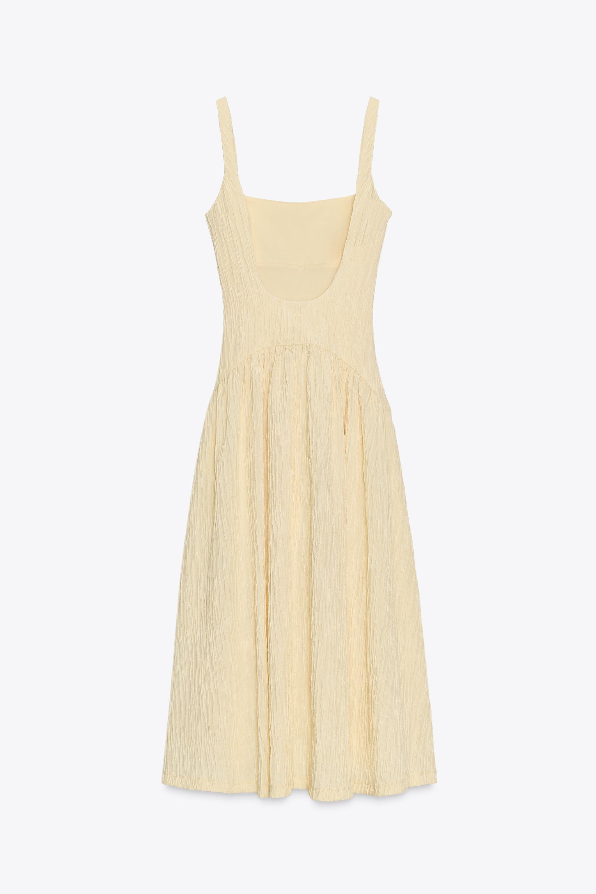 ROBE À BRETELLES TEXTURÉE