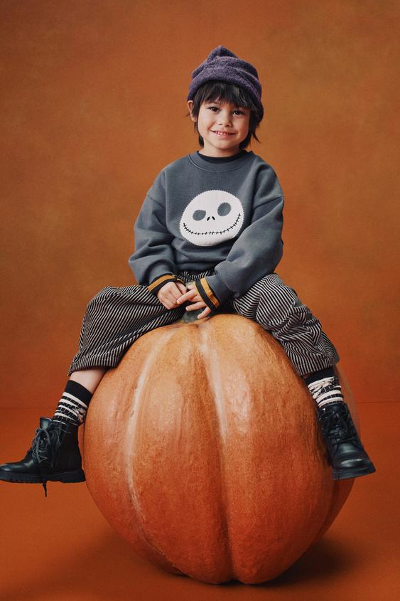 SUDADERA BORDADO THE NIGHTMARE BEFORE CHRISTMAS © DISNEY - Negro de Zara - Imagen 0
