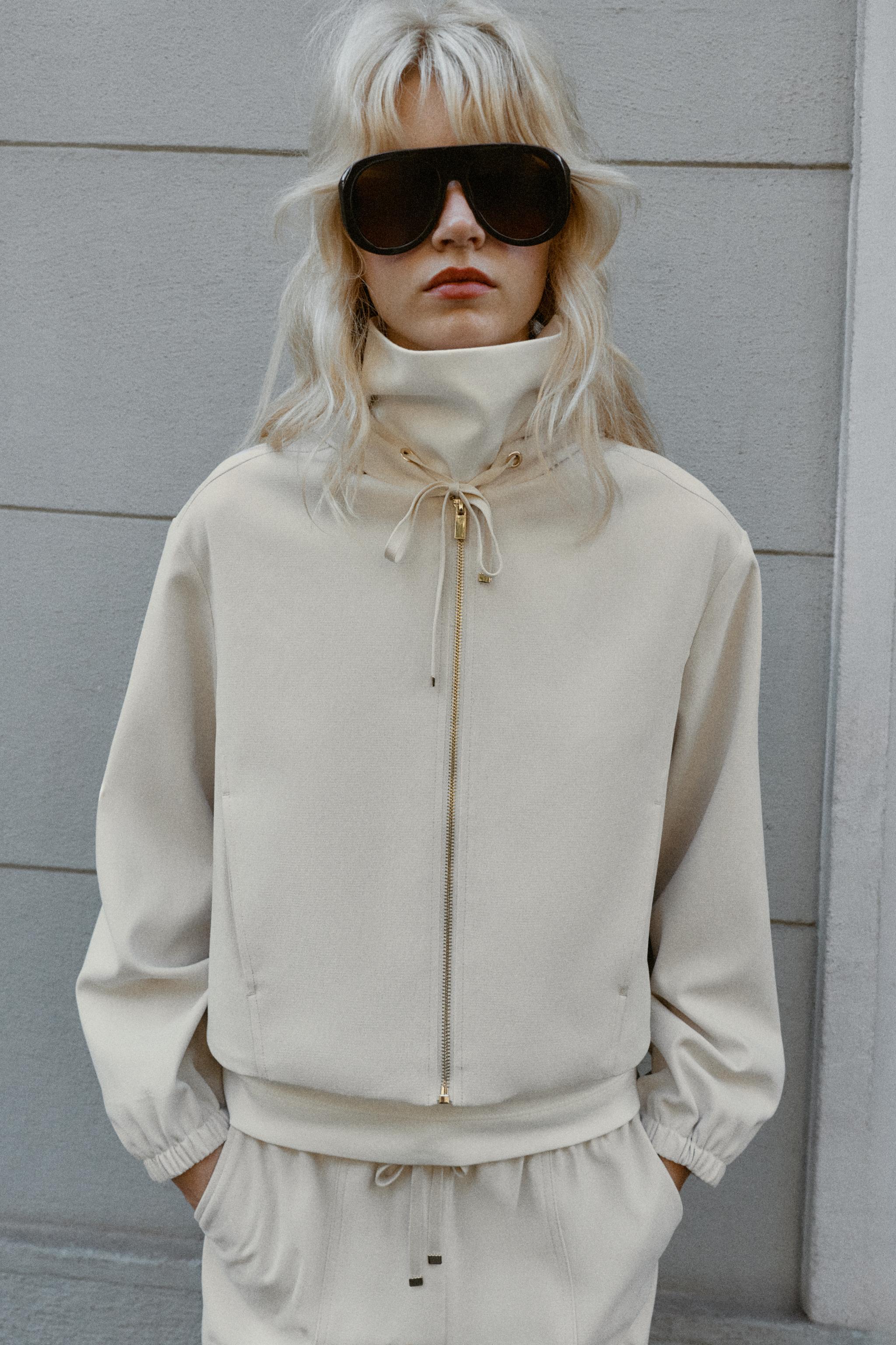 HOODED BOMBER JACKET