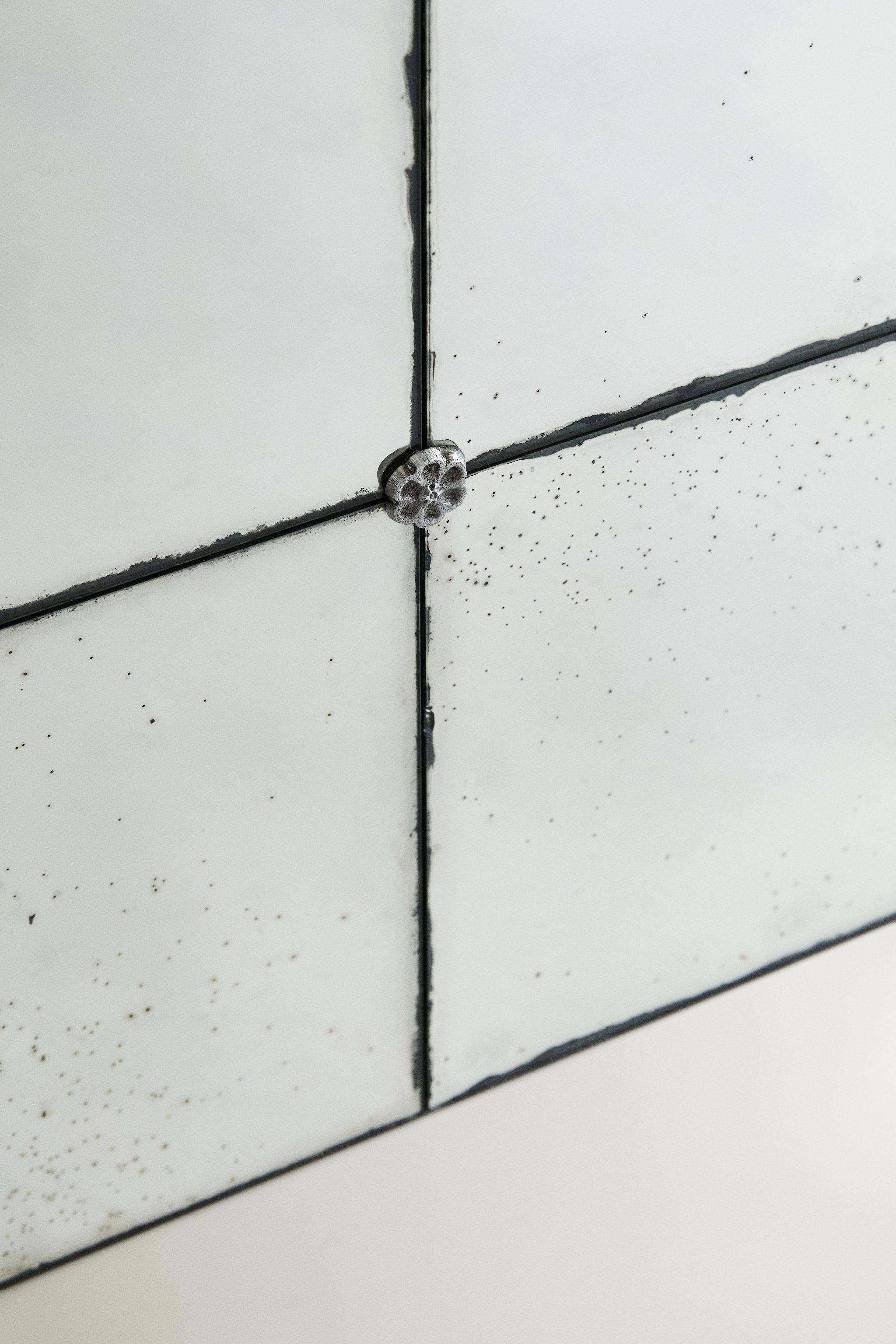 AGED EFFECT FULL LENGTH MIRROR — Aged silver