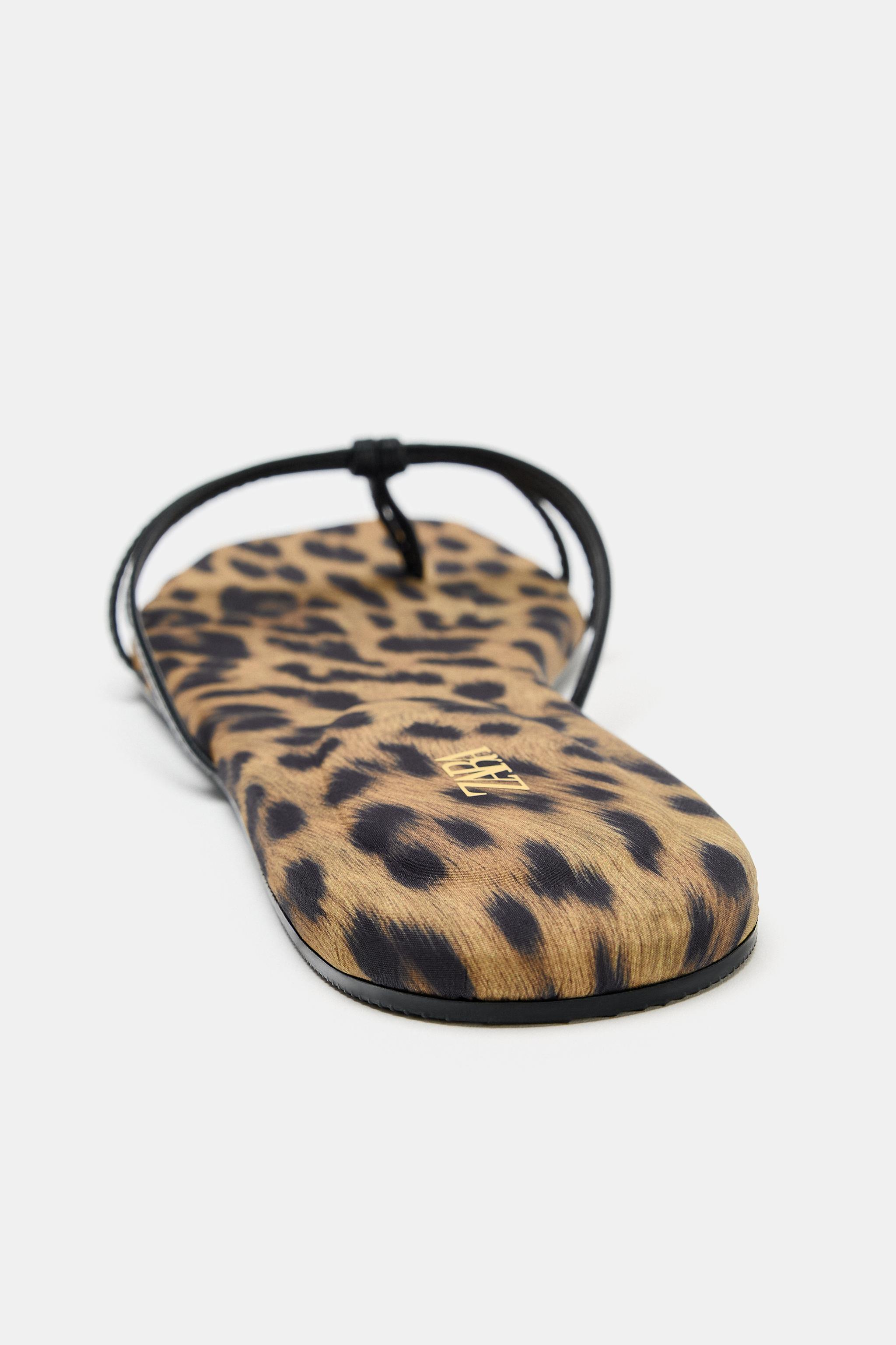 Zara Desenli Düz Sandalet görsel 6