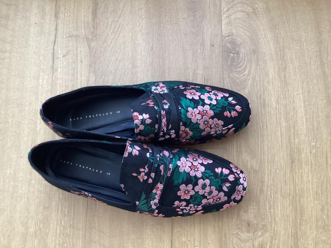 FLORAL PRINT LOAFERS - Image 2