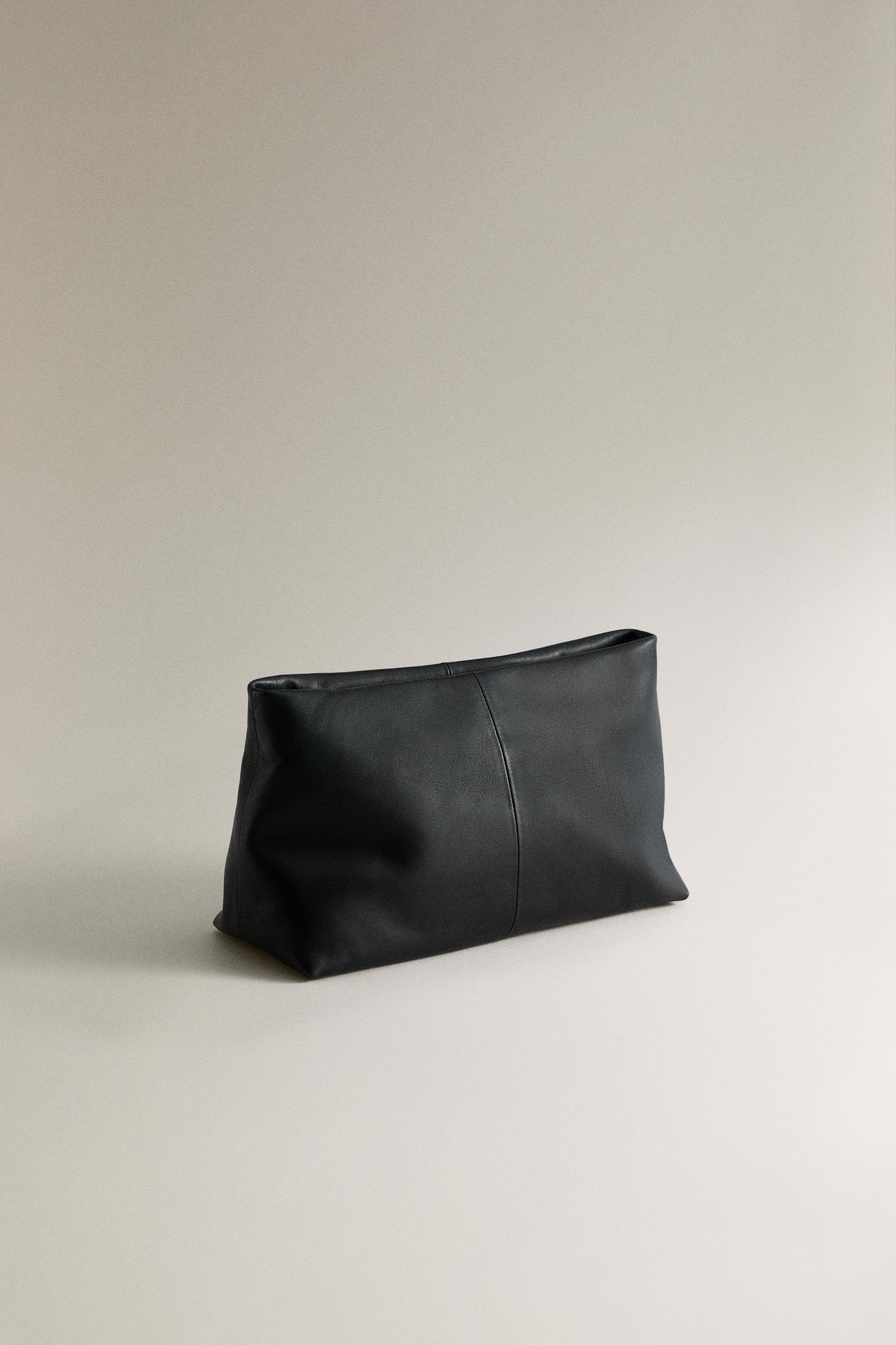 LEATHER MAKEUP BAG — Black