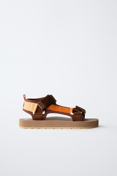 SANDALIA TÉCNICA - Marrón de Zara