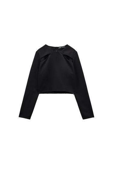 TOP WITH CUT-OUT DETAIL