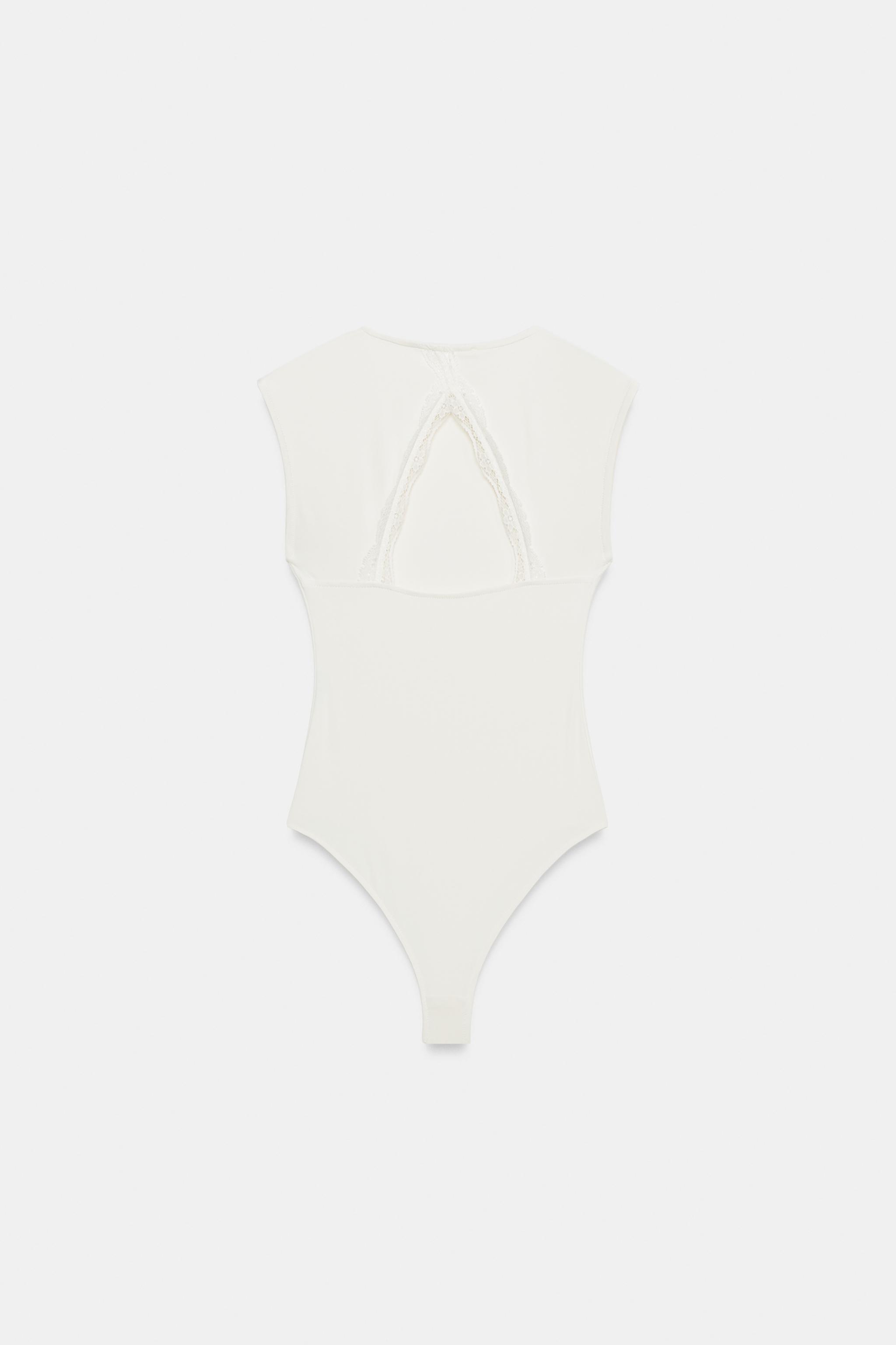 BODY OUVERT DANS LE DOS AVEC DENTELLE