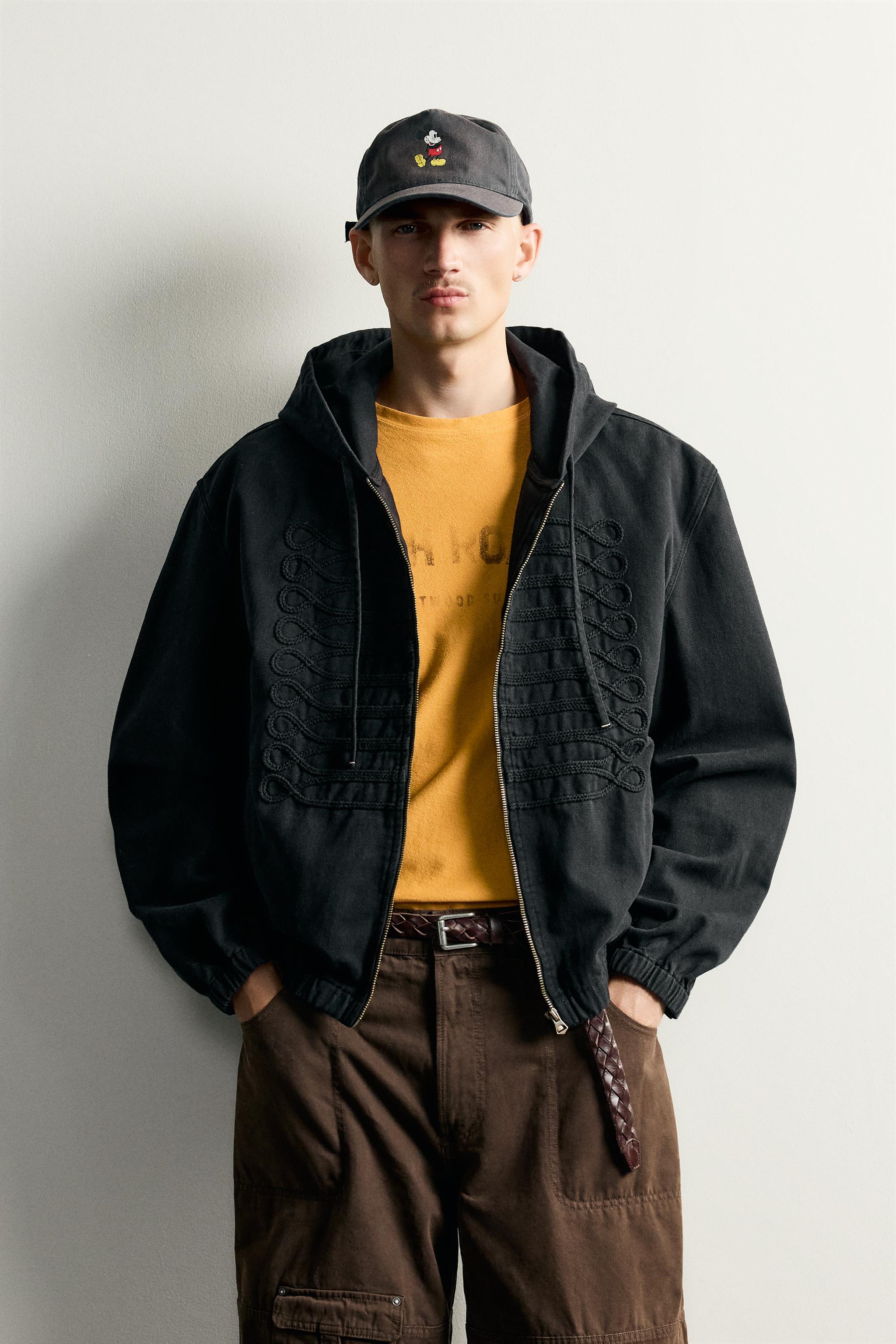 BLOUSON À BRANDEBOURGS CAPUCHE