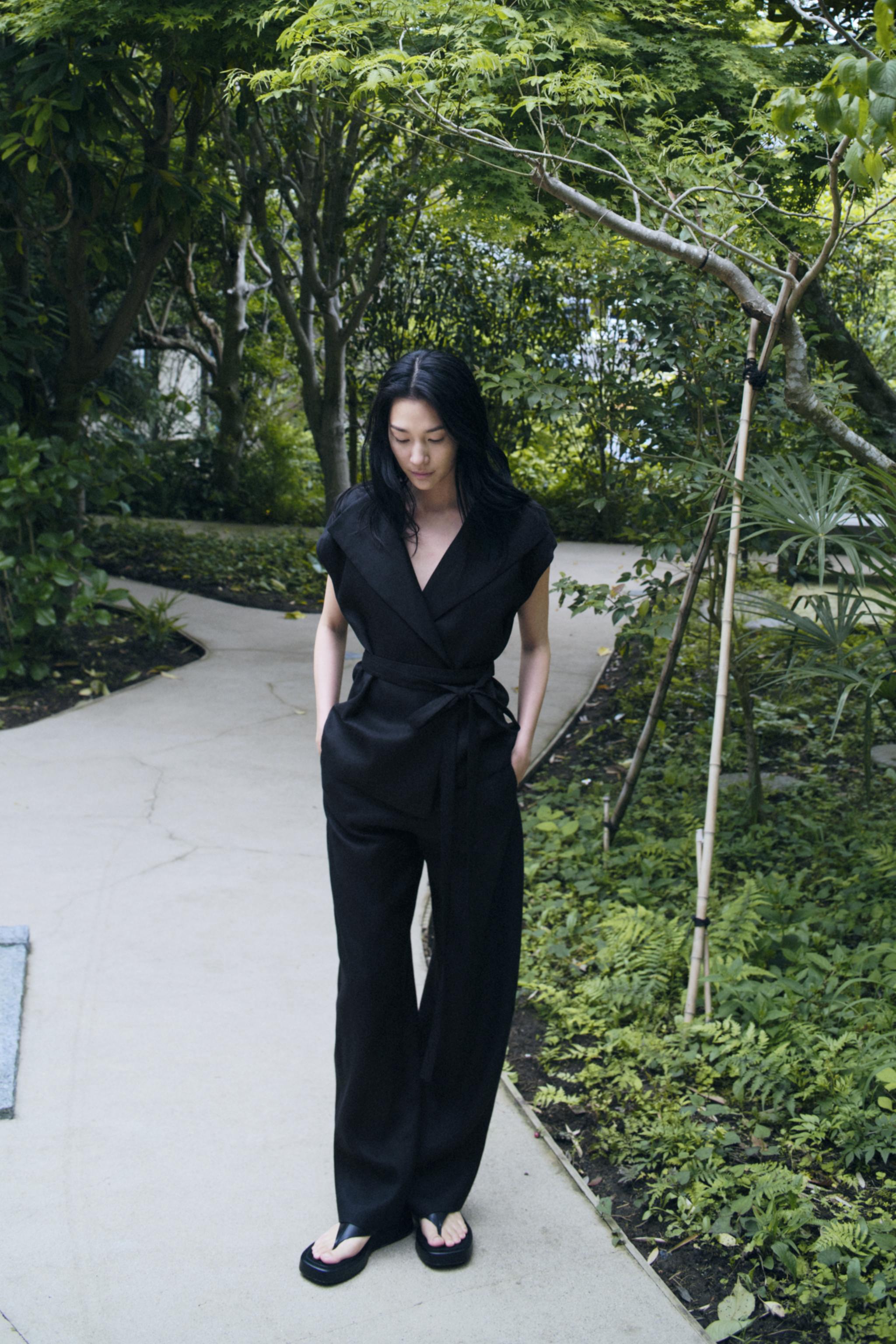リネン入りベスト ZW COLLECTION - ブラック | ZARA Japan / 日本
