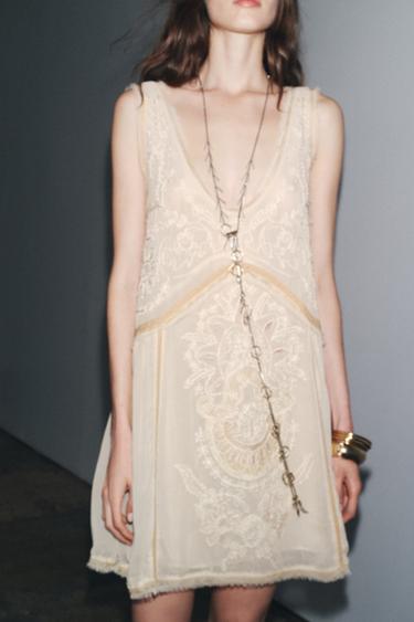 VESTIDO BORDADO ZW COLLECTION - Crudo de Zara