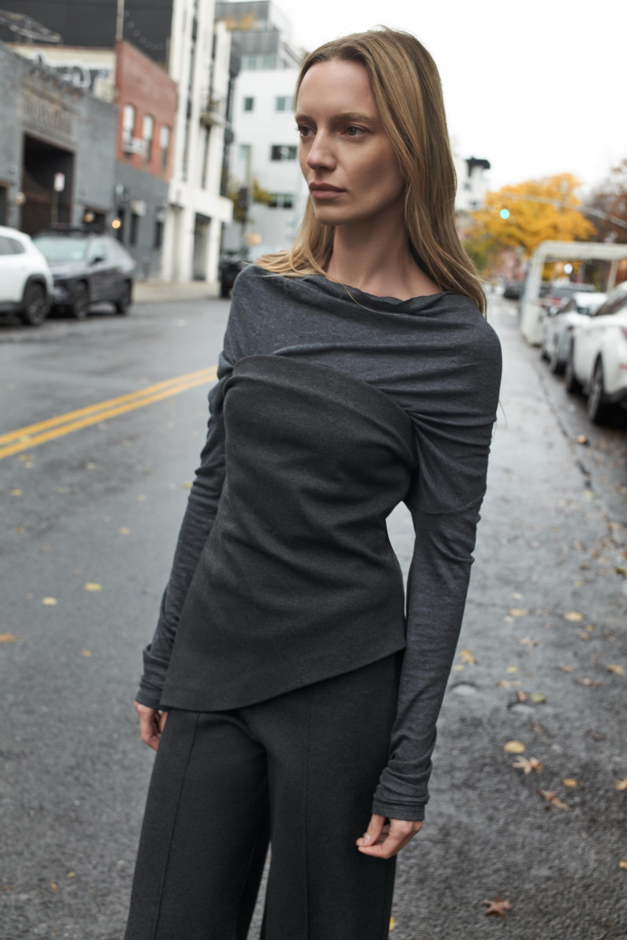 ソフト ストラップレストップス - グレー | ZARA Japan / 日本