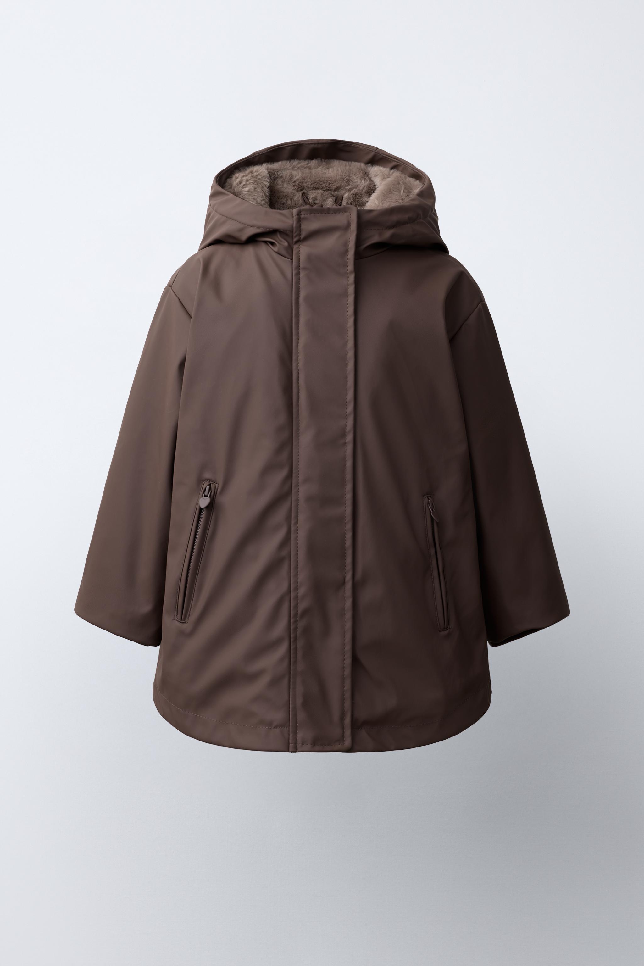Детские куртки Zara WATER-REPELLENT RUBBERIZED FAUX-FUR LINED RAINCOAT — фото 2