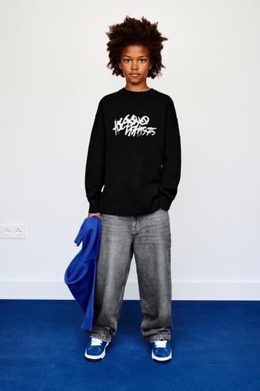 STRICKPULLOVER MIT GRAFFITI-PRINT - Schwarz von Zara