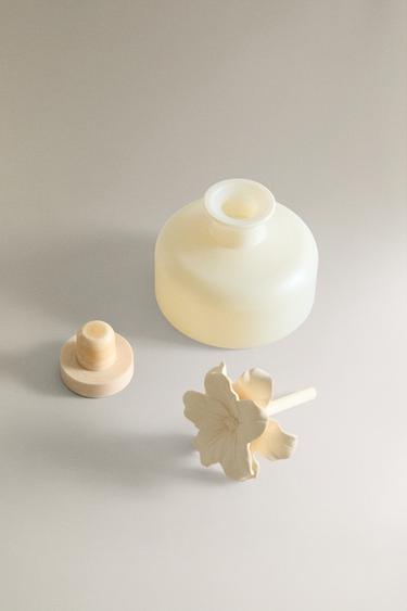 (150 ML) DIFFUSEUR DE PARFUM D’AMBIANCE CÉRAMIQUE CRÈME MIMOSA SUBLIME - CAMEL/BLANC  de Zara - Image 2