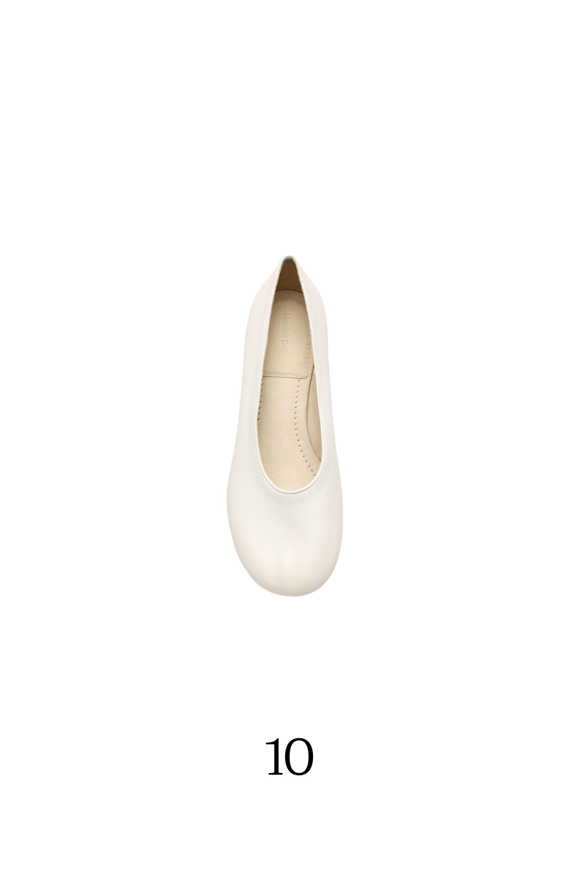 Soft leather heel shoe — White