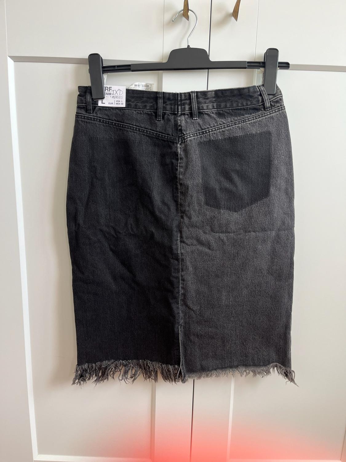 TWO-TONE DENIM MIDI SKIRT - Image 2