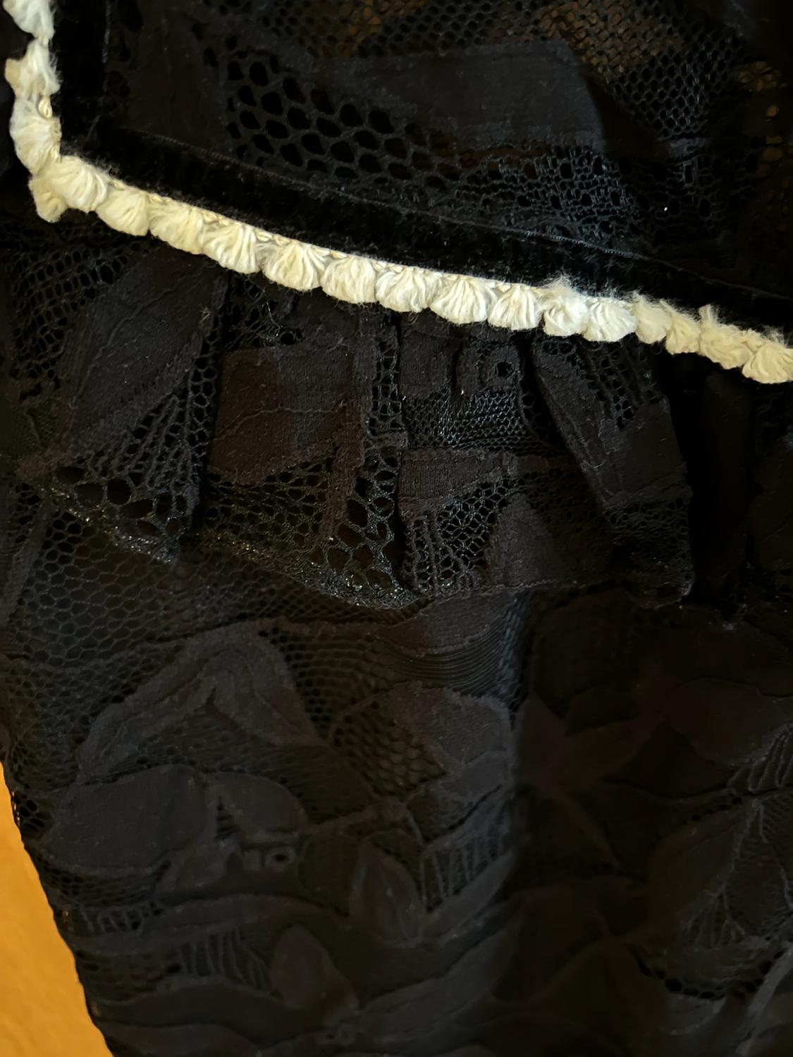 CONTRASTING TOP WITH GATHERING - Image 4