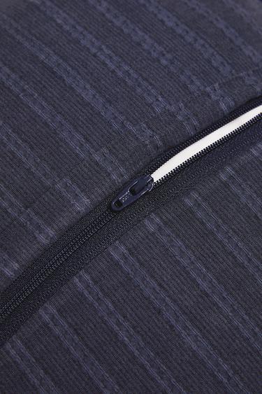 HOUSSE DE COUSSIN ÉDREDON ENFANT JACQUARD RAYURE - Bleu marine de Zara - Image 3