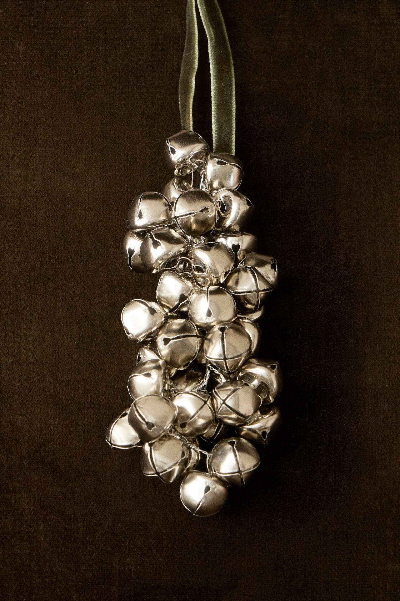 IRON SLEIGH BELLS CHRISTMAS DECORATION — Silver