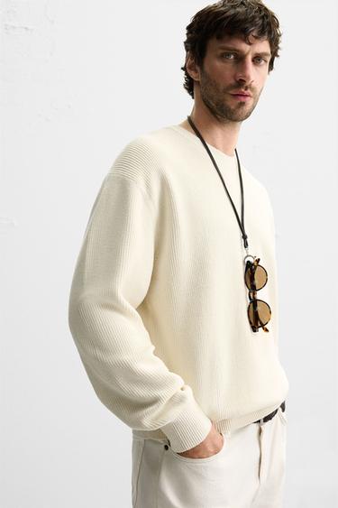 PULL EN MAILLE PERLÉE - Écru de Zara - Image 6
