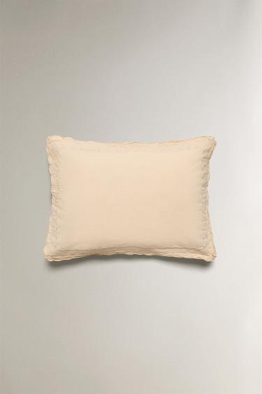 CHILDREN'S CUSHION COVER WITH SCALLOPED EDGE - Butter by Zara