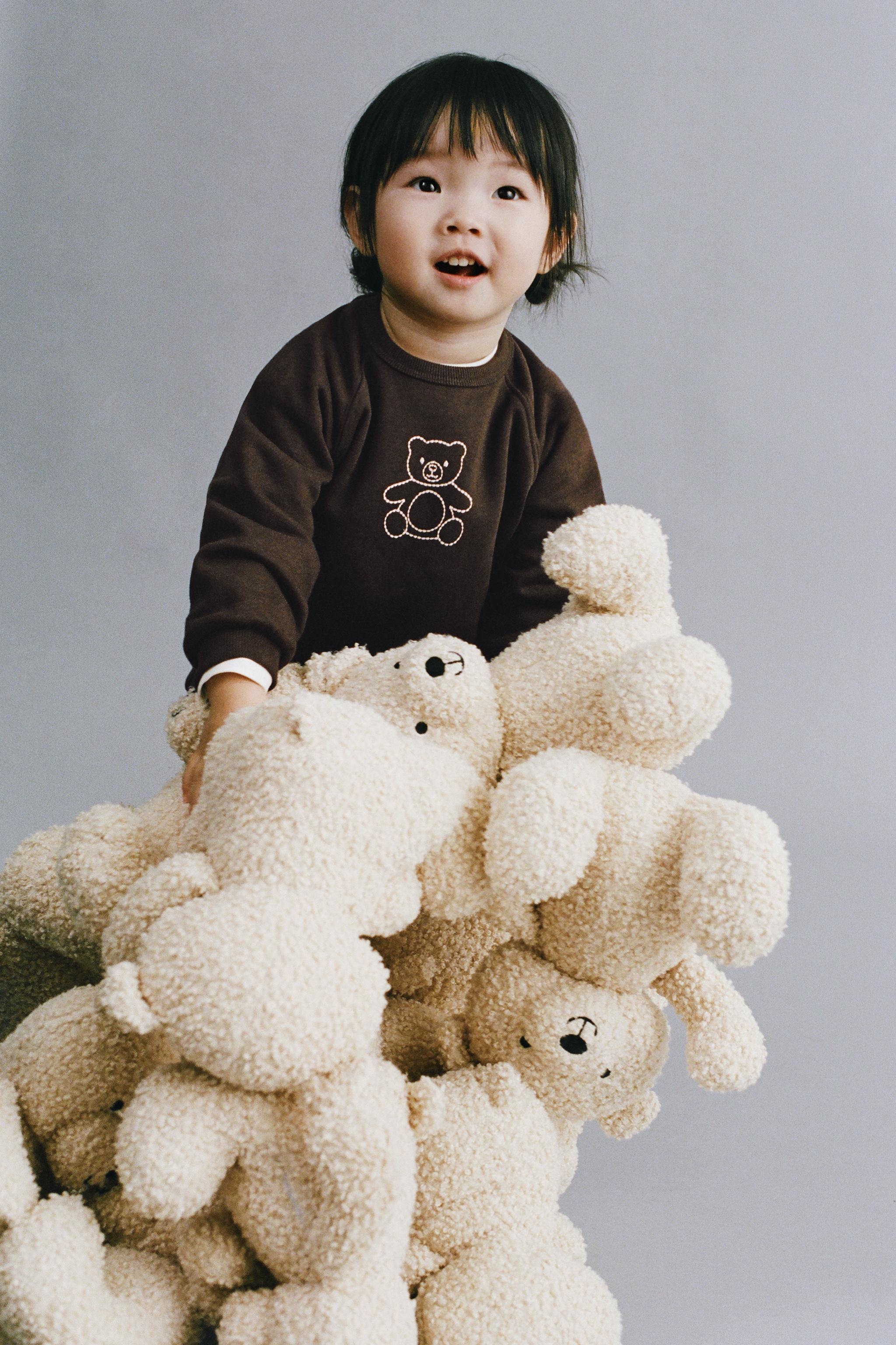 EMBROIDERED BEAR SWEATSHIRT AND JOGGER PANTS SET