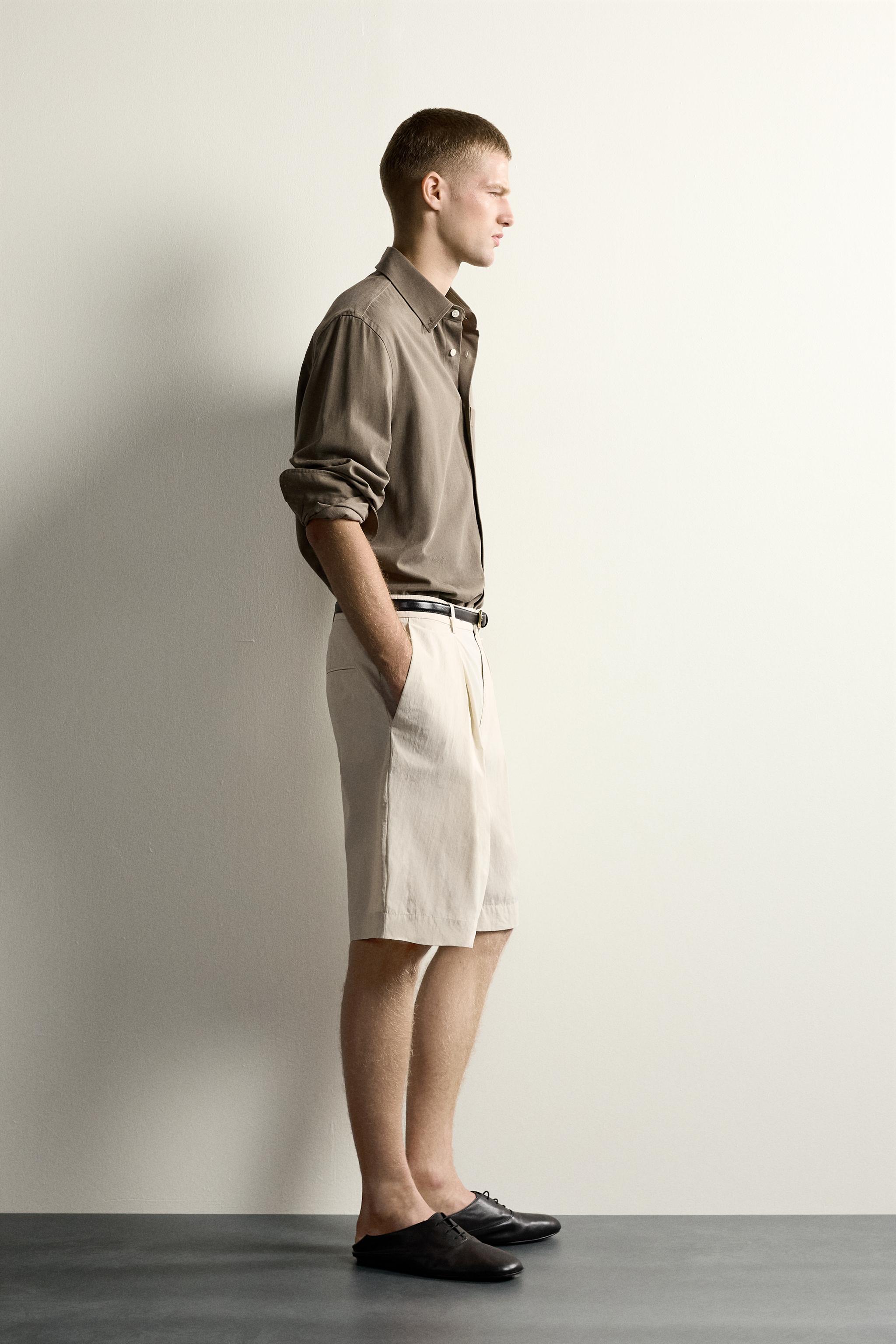 WIDE-FIT PLEATED SHORTS