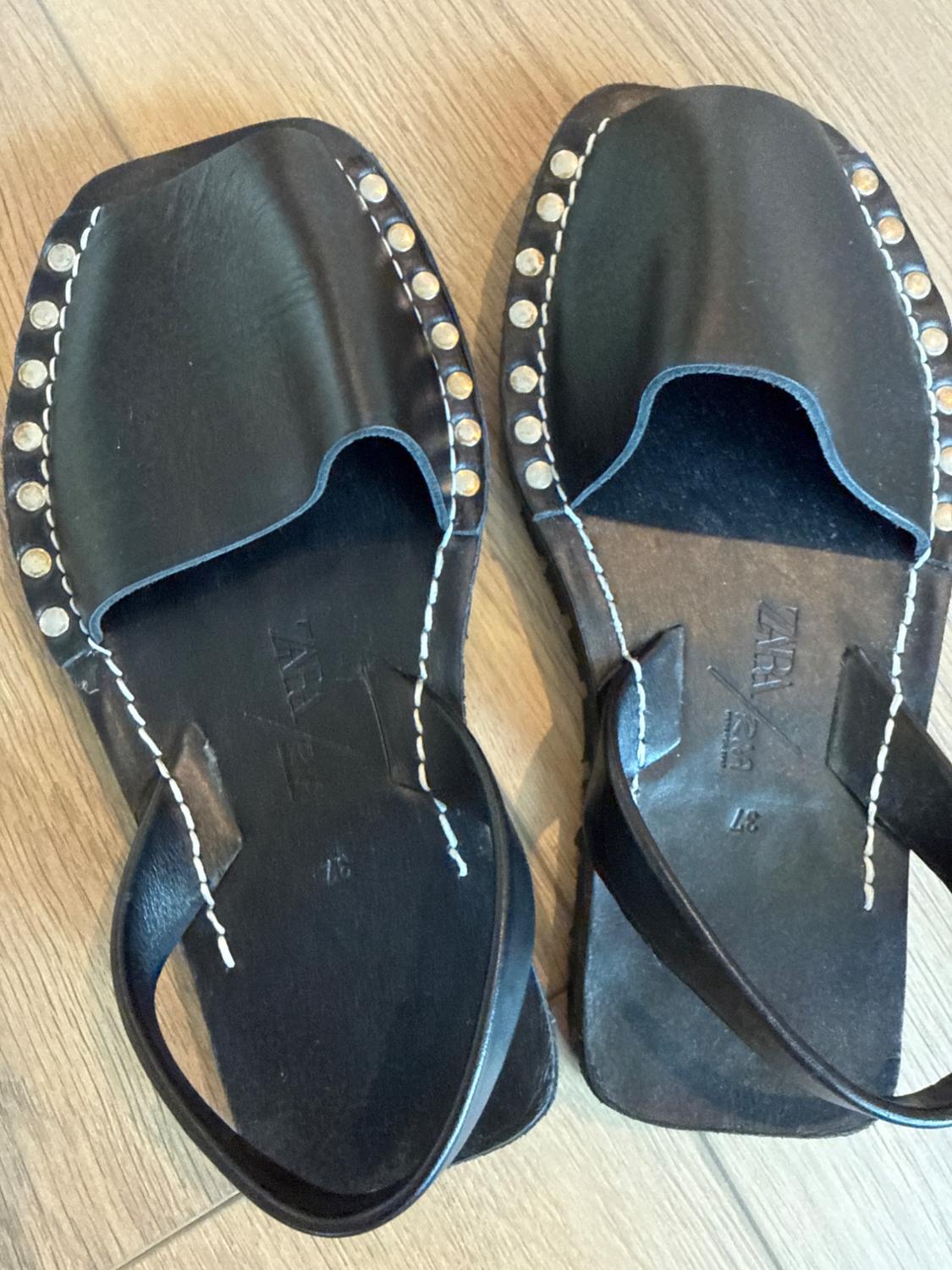 SANDALS WITH RIVETS - Image 3