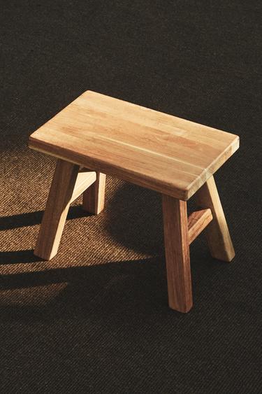 SMALL WOODEN STOOL — Multicoloured 1