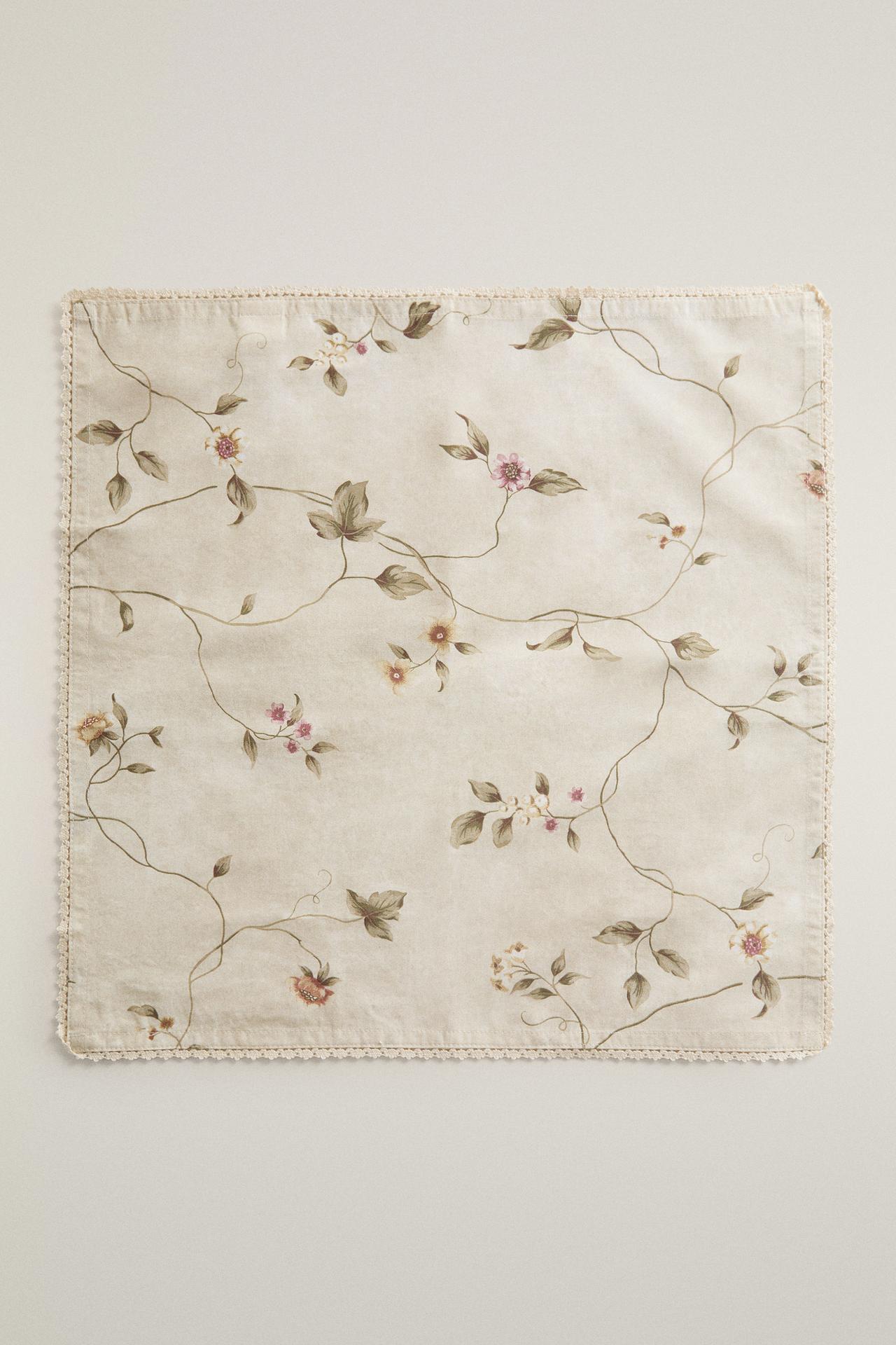 FLORAL PRINT AND LACE TRIM NAPKINS (PACK OF 2) — Beige