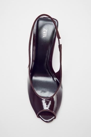 صندل بكعب ومظهر لامع - بني الخاص بـ Zara