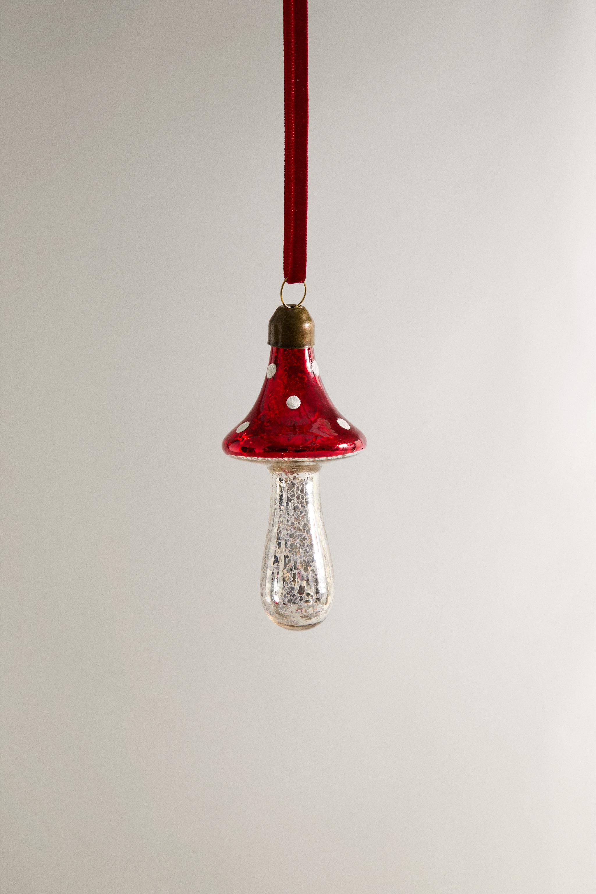 RED MUSHROOM CHRISTMAS TREE ORNAMENT
