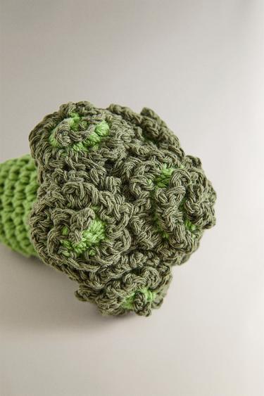 LOT DE JOUETS LÉGUMES POUR ANIMAUX - Vert de Zara - Image 1