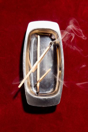 Red Zara Temptation Tabaco Extrait de Parfum 50ML / 1.7 FL. OZ.