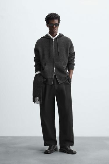 PANTALÓN PLIEGUES - Negro de Zara - Imagen 0