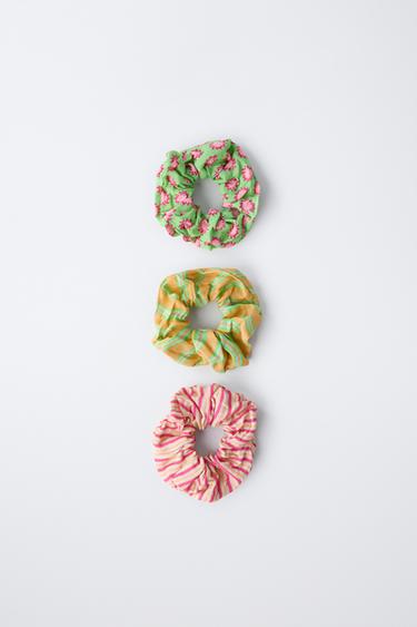 Zara THREE-PACK OF PRINTED SCRUNCHIES - Multicolored - Image 0
