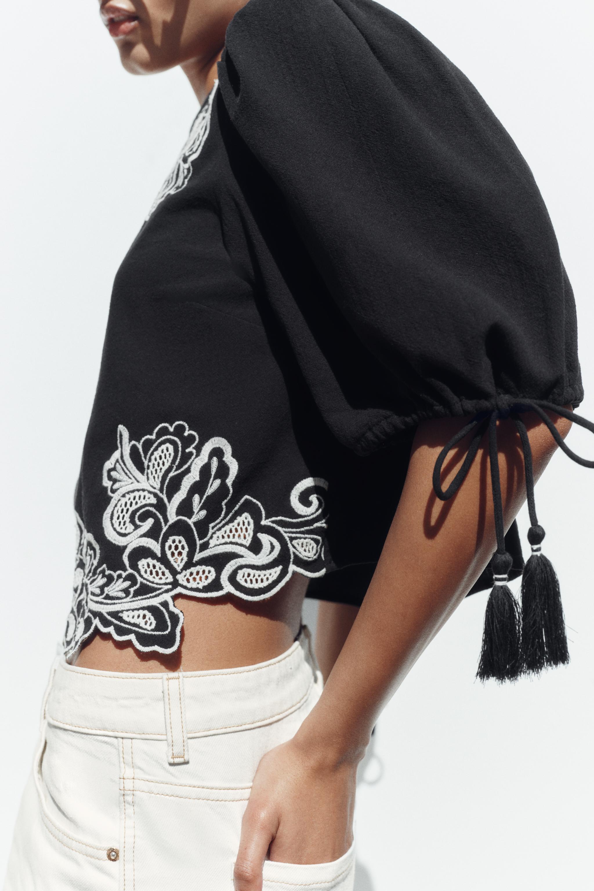 PUFF SLEEVE EMBROIDERED BLOUSE