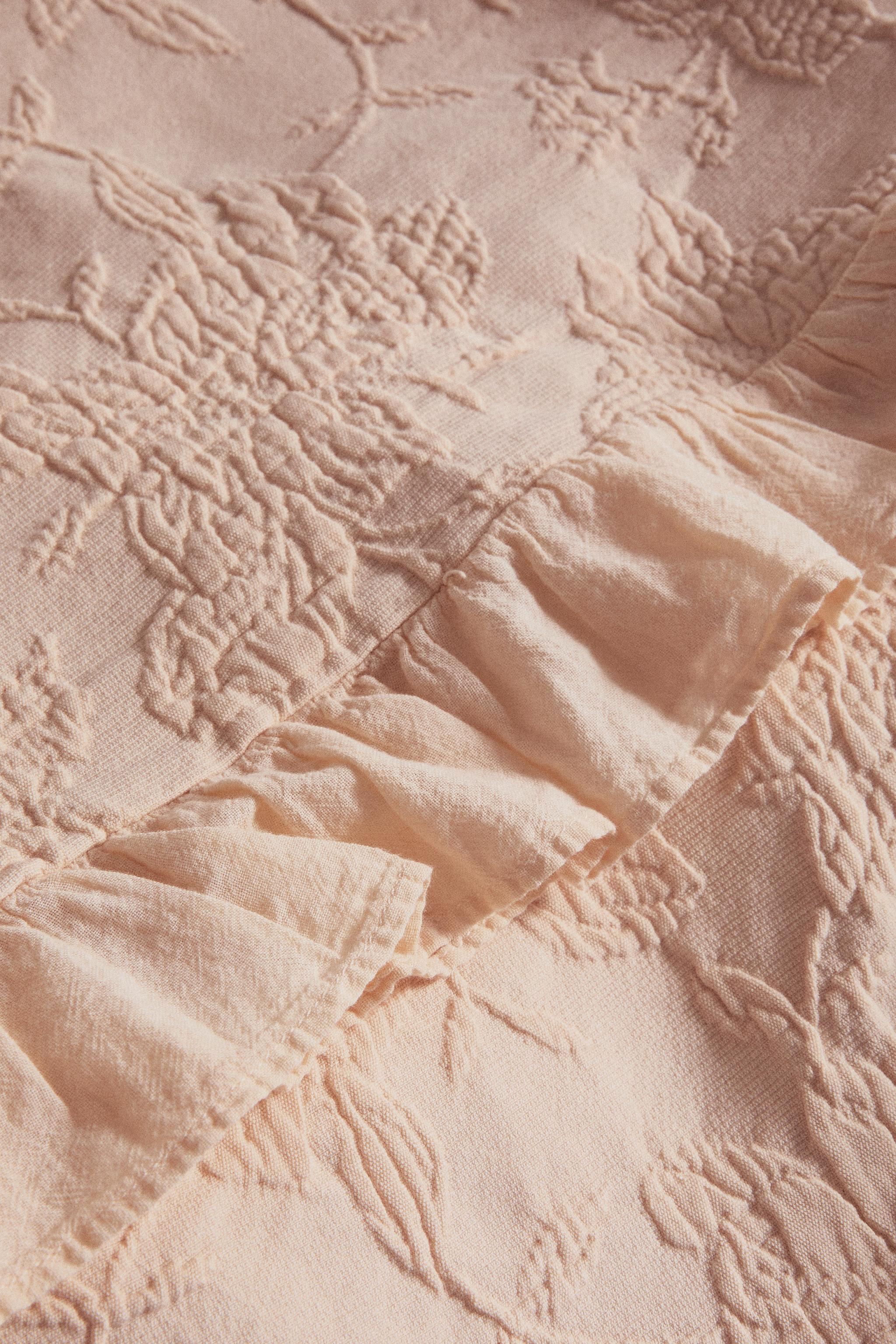 ジャカードのフリル付きベッドカバー - ピンク | ZARA Japan / 日本