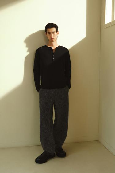 TEXTURED BUTTON-UP COLLAR T-SHIRT - Black by Zara