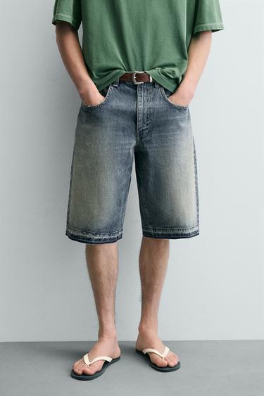 BERMUDA DENIM BAGGY FIT TACHAS METÁLICAS - Azul de Zara