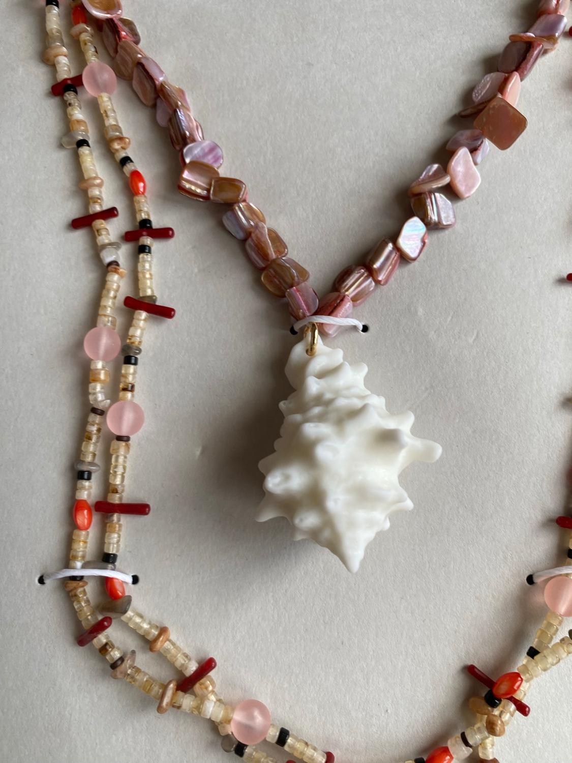 PACK OF 3 SHELL & STONE NECKLACES - Image 2
