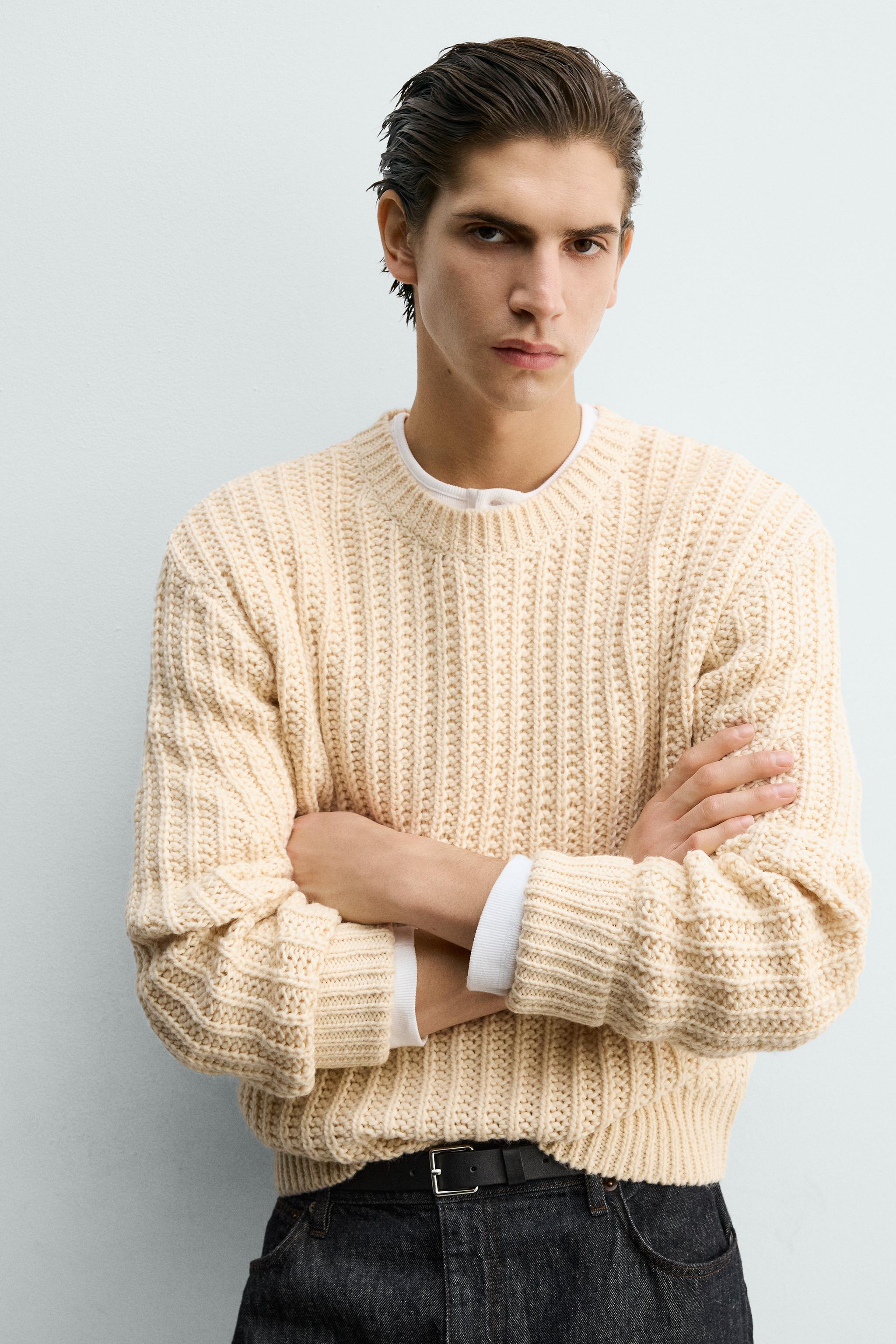 VOLUME TEXTURED JUMPER