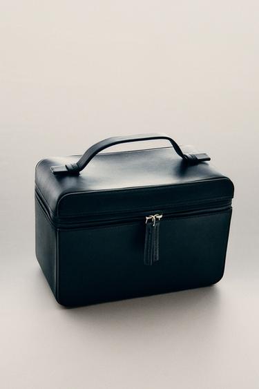 LEATHER WASH BAG - Black by Zara