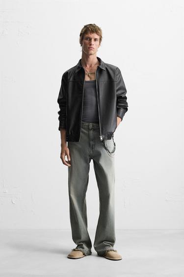 CHAMARRA BOMBER EFECTO PIEL - Negro de Zara