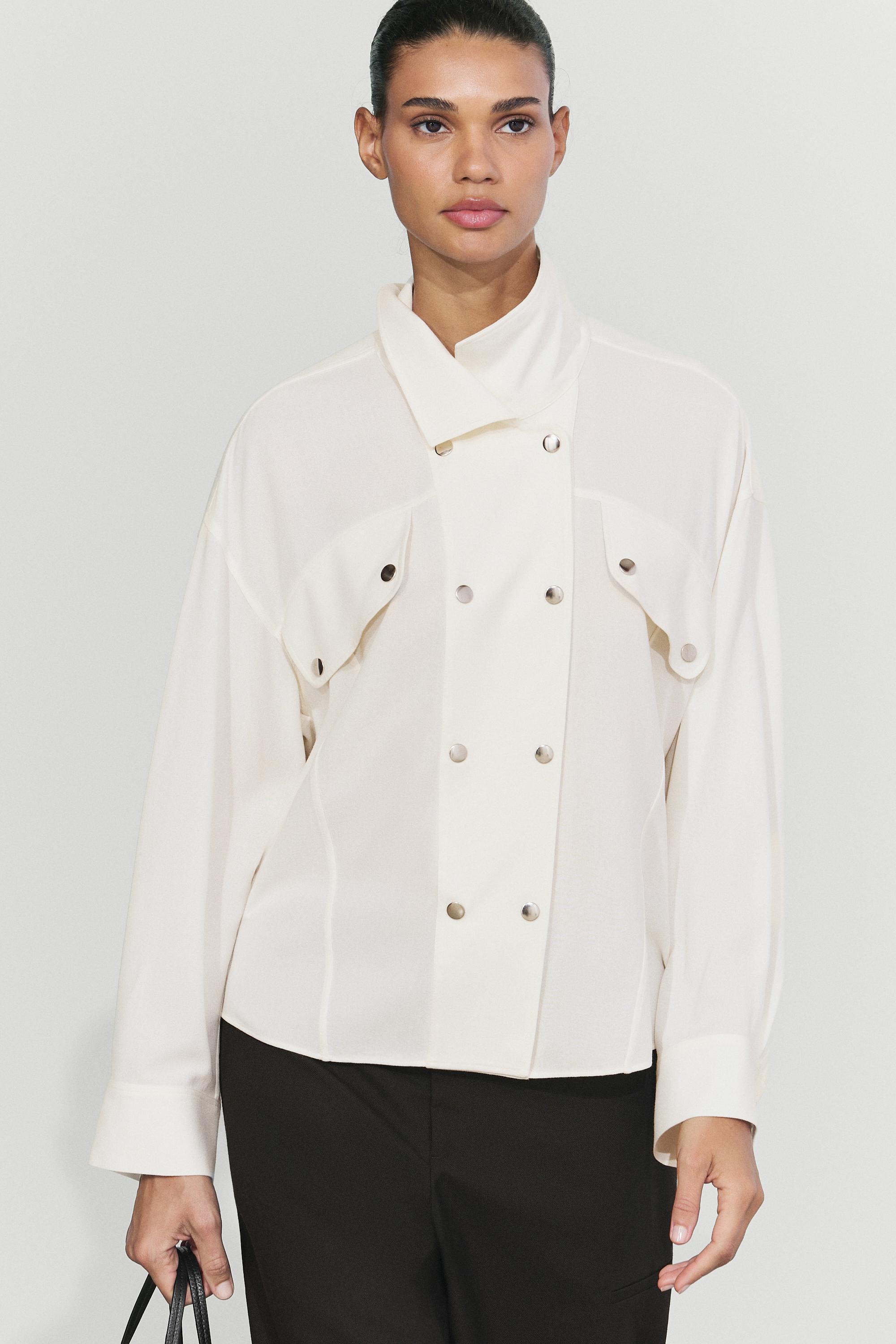 Flowing shirt with button-front detail