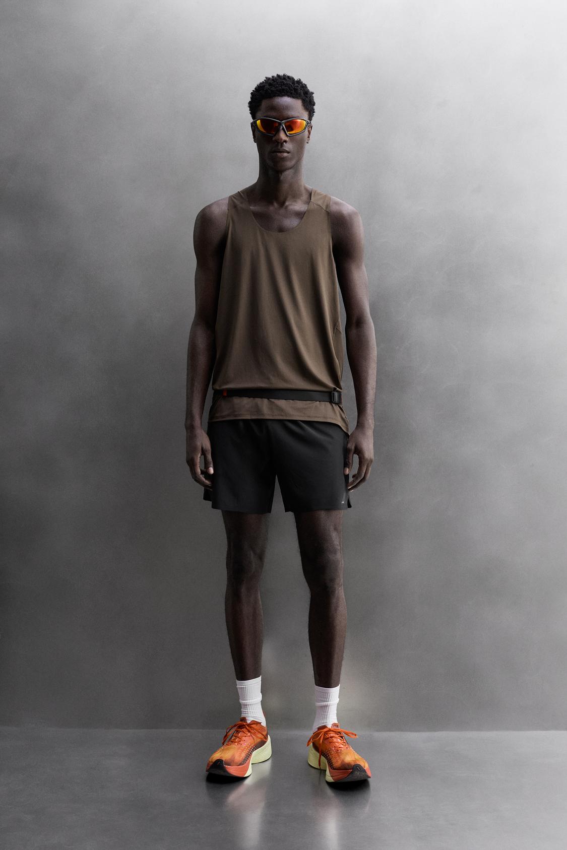 ЛЕГКАЯ МАЙКА ДЛЯ БЕГА ZARA