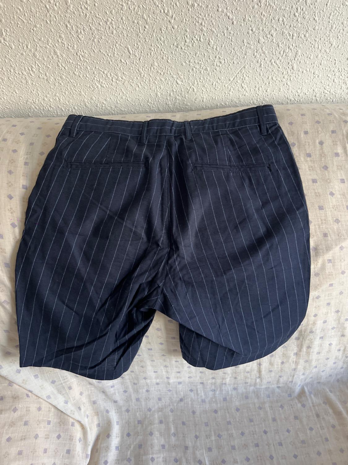 COTTON/LINEN TEXTURED BERMUDA SHORTS - Image 3